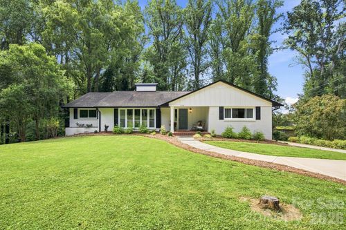 215 Pinehurst Ln, Newton, NC, 28658-3618 | Card Image