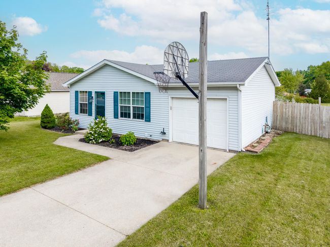1109 Manahan Dr, House other with 3 bedrooms, 1 bathrooms and null parking in Angola IN | Image 29