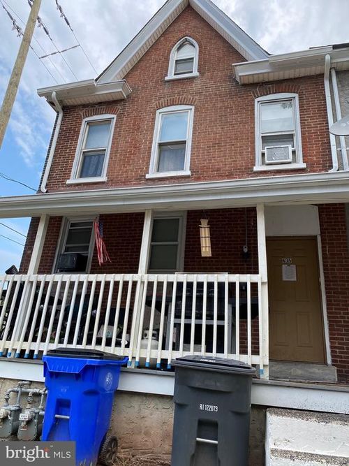 635 Chestnut St, POTTSTOWN, PA, 19464-5705 | Card Image