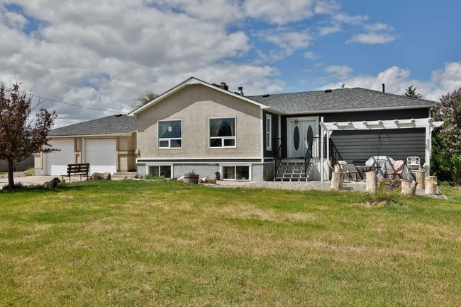 3.43 Acres, House other with 4 bedrooms, 3 bathrooms and null parking in Raymond AB | Image 5