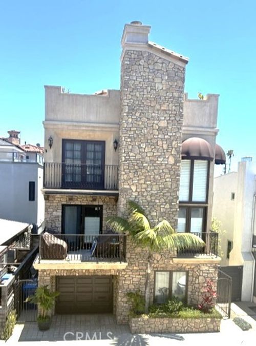 42 56th Pl, Long Beach, CA, 90803-4409 | Card Image
