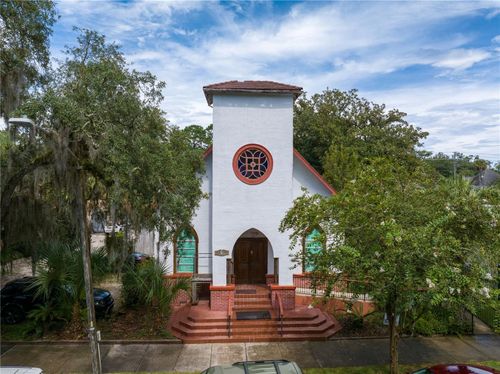 619 Ne 1st St, Gainesville, FL, 32601-5306 | Card Image