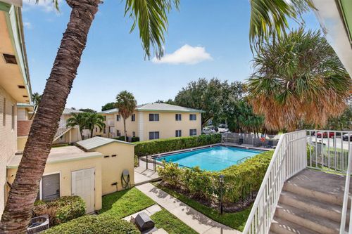 9-901 Pine Dr, Pompano Beach, FL, 33060-7338 | Card Image