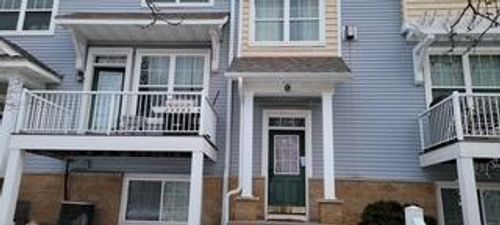 unit-5-1667 Village Trl E, Maplewood, MN, 55109-5813 | Card Image