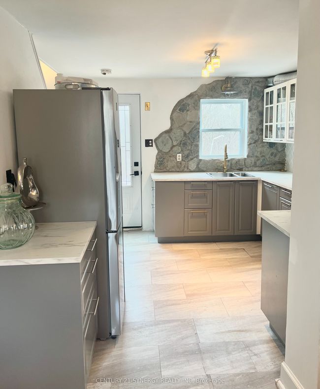 5230 Thunder Rd, House other with 2 bedrooms, 1 bathrooms and 6 parking in Carlsbad Springs ON | Image 7