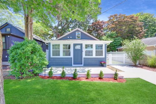 23 Eastport Dr, Sound Beach, NY, 11789-1330 | Card Image