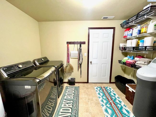 223108 E Perkins Rd, Home with 4 bedrooms, 4 bathrooms and null parking in Kennewick WA | Image 33