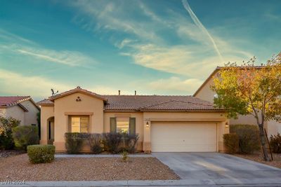 7902 Sagebrush Bend Street, House other with 3 bedrooms, 2 bathrooms and null parking in Las Vegas NV | Image 1