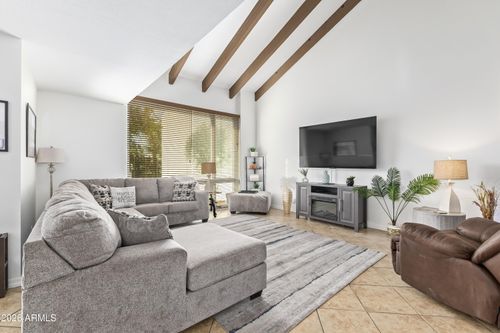 3147 S Fairfield Dr, Tempe, AZ, 85282-4020 | Card Image