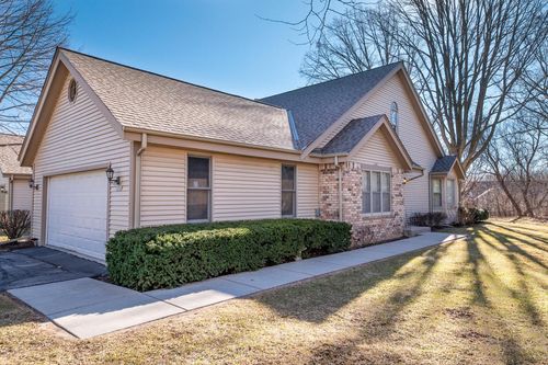 4-6780 N Melissa Court, GLENDALE, WI, 53209 | Card Image