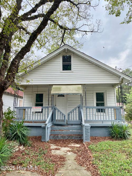 413 Grace St S, Wilson, NC, 27893-5107 | Card Image