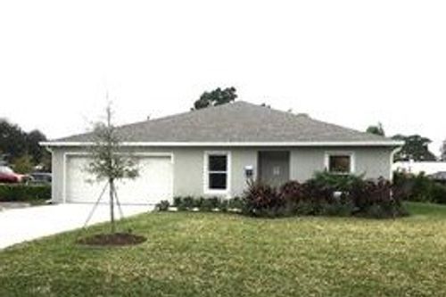 952 Roseland Rd, Sebastian, FL, 32958-5140 | Card Image