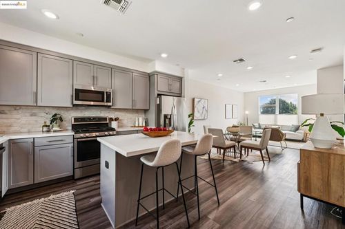 unit-140-985 41st St, Oakland, CA, 94608-4058 | Card Image