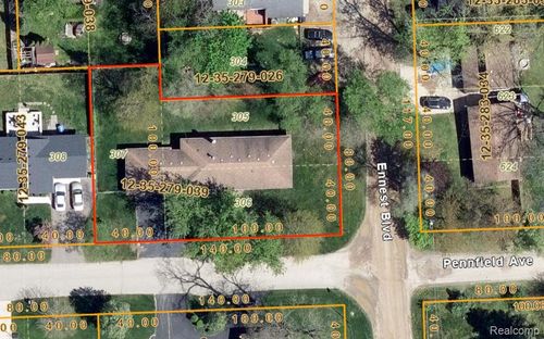 9150 Pennfield Ave, White Lake, MI, 48386-4164 | Card Image