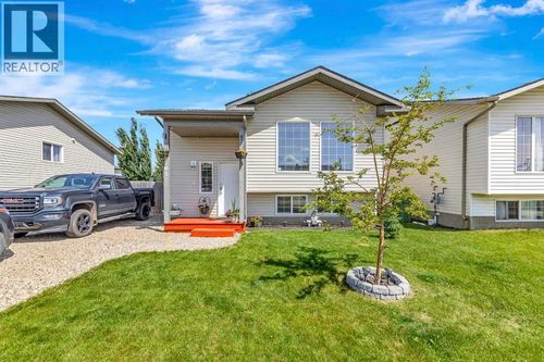 1505 49 Ave, Lloydminster, SK, S9V2E7 | Card Image