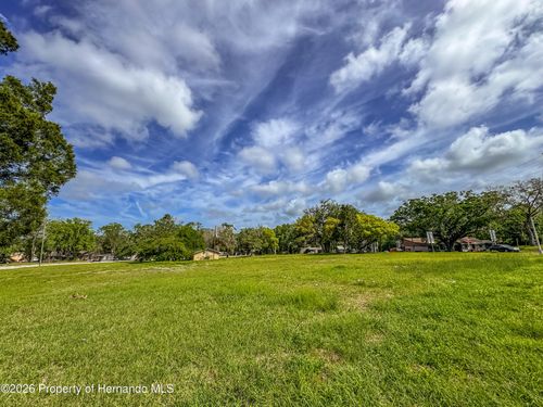 615 Old Hospital Dr, BROOKSVILLE, FL, 34601 | Card Image