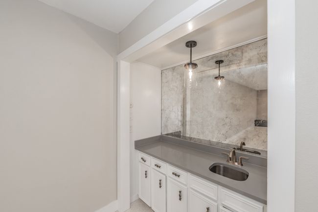 4605 Ranch View Rd, Home with 5 bedrooms, 5 bathrooms and 4 parking in Fort Worth TX | Image 4