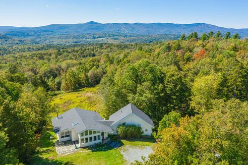 215 Old Town Rd, Wilmington, VT, 05363-7929 | Card Image