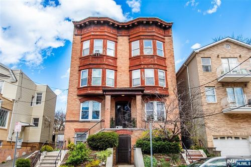 66 Gautier Ave, Jersey City, NJ, 07306-7049 | Card Image