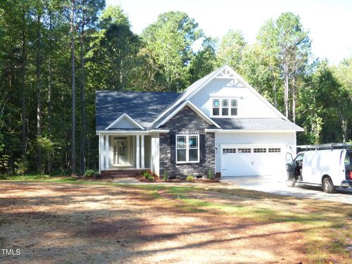 925 Lynch Rd, Selma, NC, 27576-5735 | Card Image