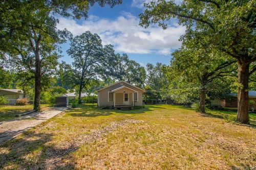8214 Holiday Dr, Sherwood, AR, 72120-3829 | Card Image
