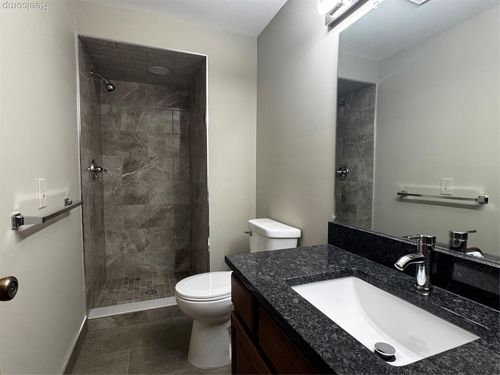 15721 Huntcliff Dr, Macomb, MI, 48044-3855 | Card Image