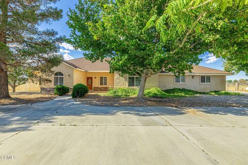 8585 W Avenue E, Lancaster, CA, 93536-8786 | Card Image