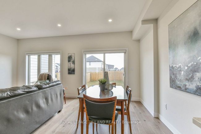 6713 Hayward Dr, House attached with 3 bedrooms, 3 bathrooms and 1 parking in London ON | Image 13