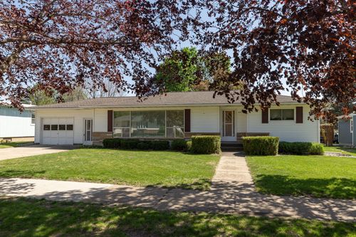 505 1st St Se, Hayfield, MN, 55940-8924 | Card Image