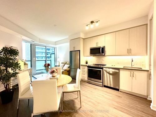 813-85 Oneida Cres, Richmond Hill, ON, L4B0H4 | Card Image