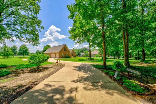 290 Sellers Dr, Oakland, TN, 38060-4614 | Card Image