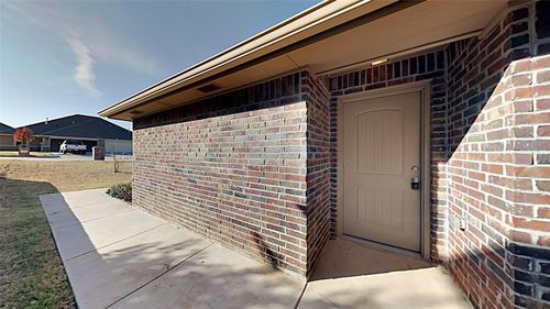 11201 Coachmans Road, Yukon, OK, 73099 | Card Image