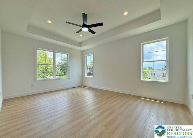 9858 Old 22, House other with 4 bedrooms, 4 bathrooms and null parking in Breinigsville PA | Image 42