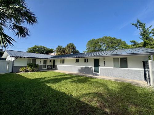 105-107 Ne 30th Ct, Wilton Manors, FL, 33334 | Card Image