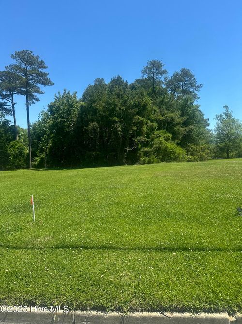 112 Court St, Jacksonville, NC, 28540-4619 | Card Image