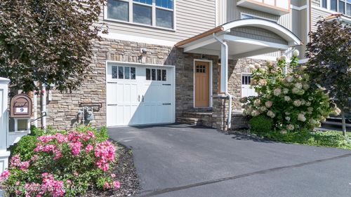 9 Maple Leaf Drive, Old Forge, PA, 18518 | Card Image