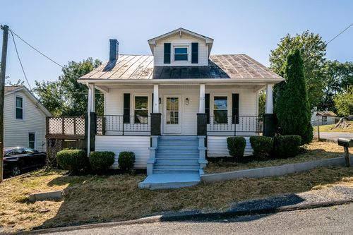 1112 Butler St, STAUNTON, VA, 24401-4514 | Card Image