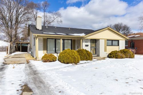 16024 Stratford Dr, Southfield, MI, 48075-3079 | Card Image