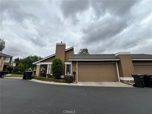 213 Appalachian Cir, Placentia, CA, 92870-1406 | Card Image