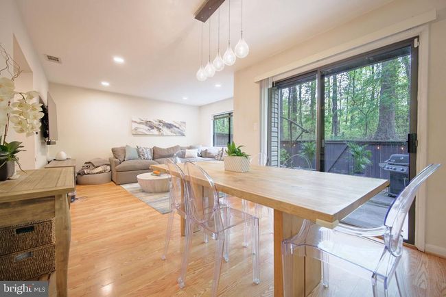 2319 Emerald Heights Ct, Townhouse with 3 bedrooms, 3 bathrooms and null parking in RESTON VA | Image 6