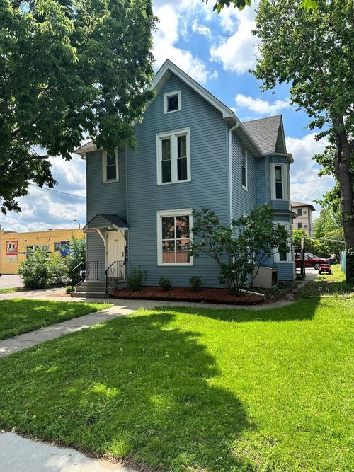 1926 15th Ave S, Minneapolis, MN, 55404-2155 | Card Image