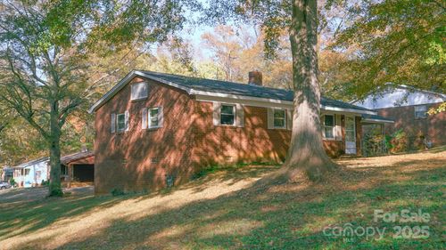739 Vale St, Shelby, NC, 28150-3548 | Card Image