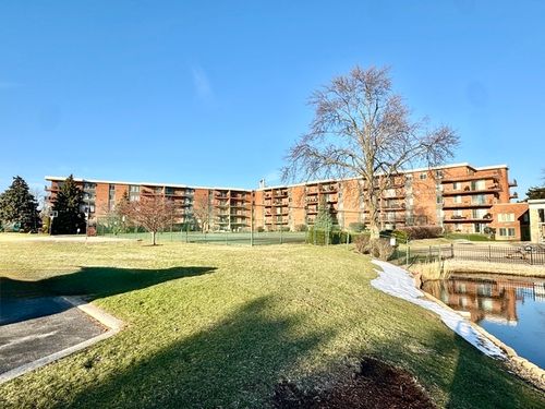522n-18 E Old Willow Rd, Prospect Heights, IL, 60070-1966 | Card Image