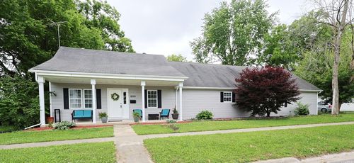 230 Fairfax St, Carlyle, IL, 62231-1904 | Card Image