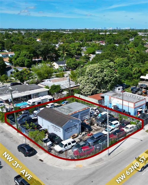3099 Nw 62nd St, Miami, FL, 33147-7633 | Card Image