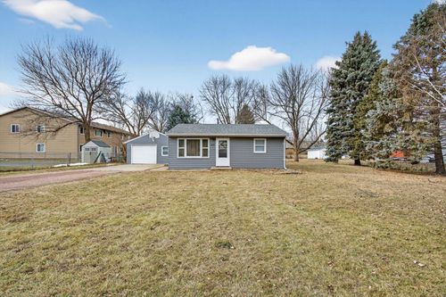 109 S Columbia St, Harrisburg, SD, 57032-7728 | Card Image