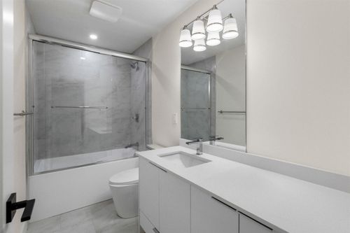 2-6070 Elgin Ave, Burnaby, BC, V5H3S4 | Card Image