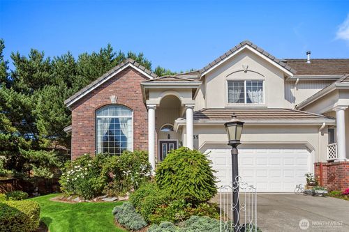 55f-8221 53rd Ave W, Mukilteo, WA, 98275-2682 | Card Image