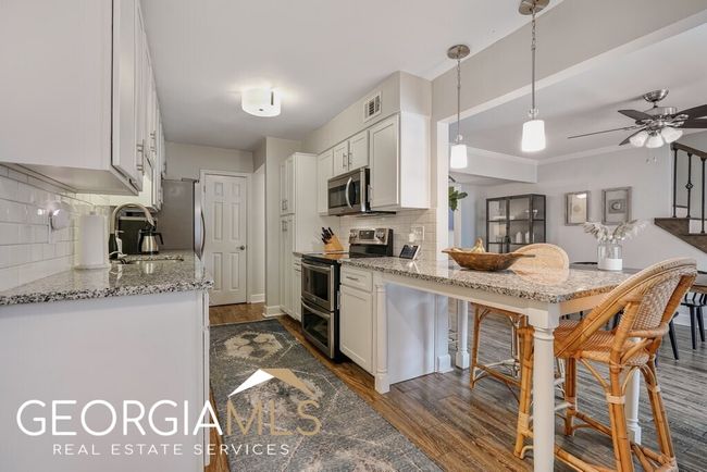 4988 Meadow Ln, Townhouse with 3 bedrooms, 3 bathrooms and null parking in Marietta GA | Image 4