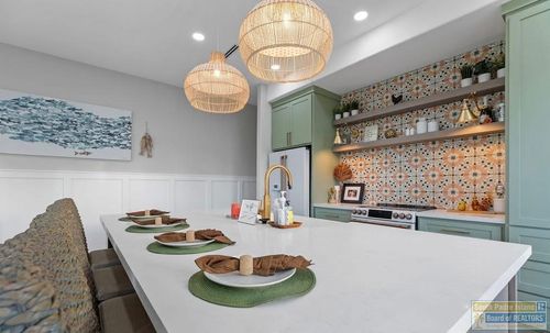 a-211A W Mesquite St, South Padre Island, TX, 78597-7103 | Card Image